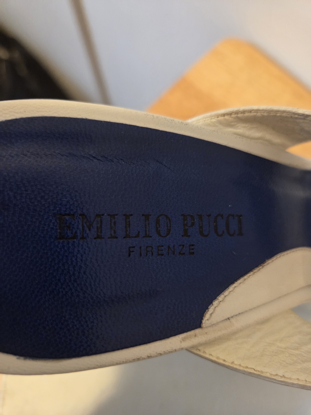Emilio Pucci White and Blue Leather Thong Sandals Size 10 - Picture 5 of 8